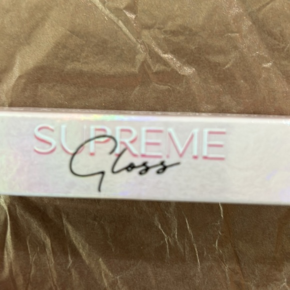 JEFFREE STAR supreme gloss Color: (blow my candles) Net, 5.10ML NEW - Picture 2 of 3